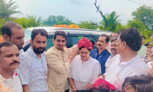 संगठन सृजन अभियान के तहत कांग्रेस की ब्लॉक स्तरीय बैठक संपन्न,युवा नेता गगन यादव के नेतृत्व में राष्ट्रीय सचिव हिना कावरे का एरच रोड पर जोरदार स्वागत।