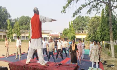 अंतर्राष्ट्रीय योग दिवस पर बयालसी स्नातकोत्तर महाविद्यालय में योग प्रशिक्षण कार्यक्रम सम्पन्न।
