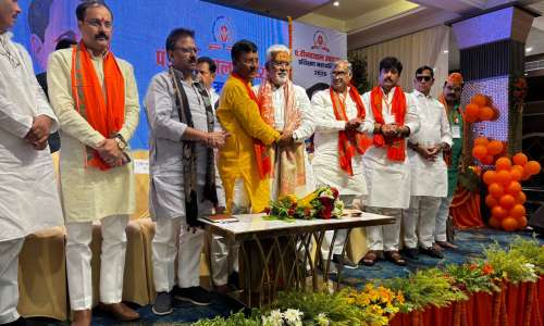 भाजपा चुनाव जीतने की मशीन नहीं, बल्कि राष्ट्र निर्माण का माध्यम: - स्वतंत्र देव सिंह ।