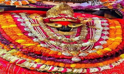 नवरात्रि में माता के पूजन की विधि को बताया पंडित मनोज त्रिपाठी ने।