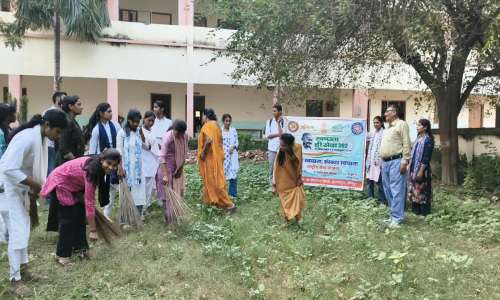 महात्मा गांधी के जन्मदिवस पर छात्र-छात्राओ ने निबन्ध प्रतियोगिता का किया आयोजन।