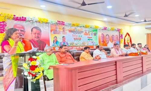 तिरंगा हमारी राष्ट्रीय अस्मिता और गौरव का प्रतीक: - आकांक्षा सोनकर।