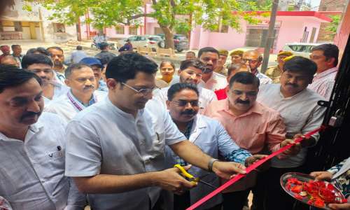 जौनपुर में विश्व रक्त दाता दिवस पर रेडक्रास द्वारा रक्तदान शिविर आयोजित ।