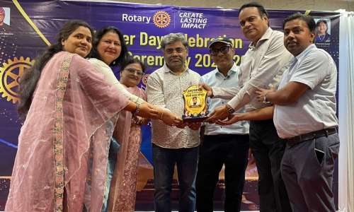 रोटरी क्लब जौनपुर ने मनाया चार्टर डे, वरिष्ठ रोटेरियनों का हुआ सम्मान।