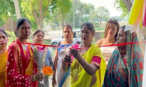 महिलाओं और बच्चियों को आत्मनिर्भर बनाने के लिए अतुल्य वेल्फेयर ट्रस्ट ने एक महीने  निशुल्क ब्यूटी पार्लर प्रशिक्षण कार्यशाला का  किया शुभारंभ।