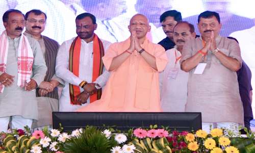 मुख्यमंत्री योगी आदित्यनाथ ने कुशीनगर को दी विकास की ऐतिहासिक सौगात