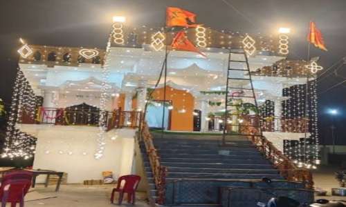 श्री संकटमोचन हनुमान जी के नवनिर्मित भव्य मंदिर में मूर्ति की हुई प्राण प्रतिष्ठा।
